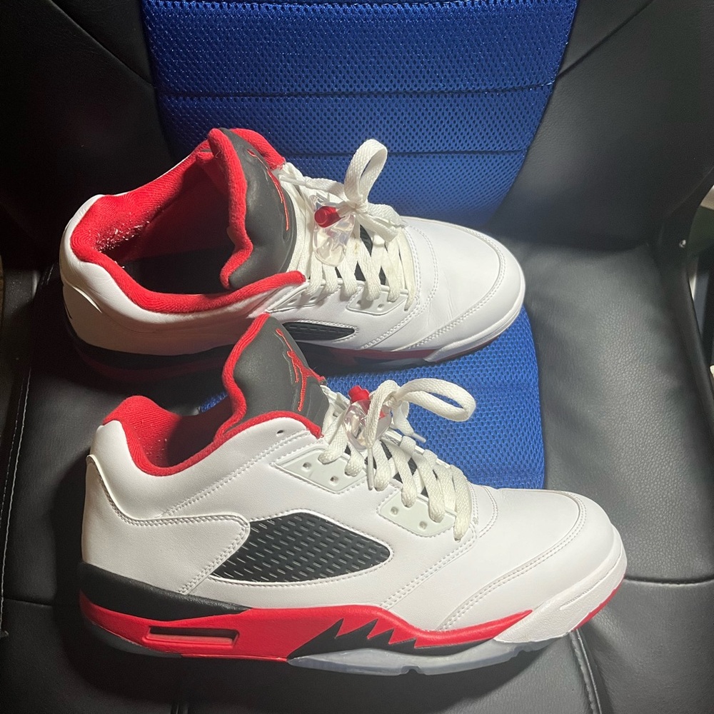 Jordan 5 Fire Red low